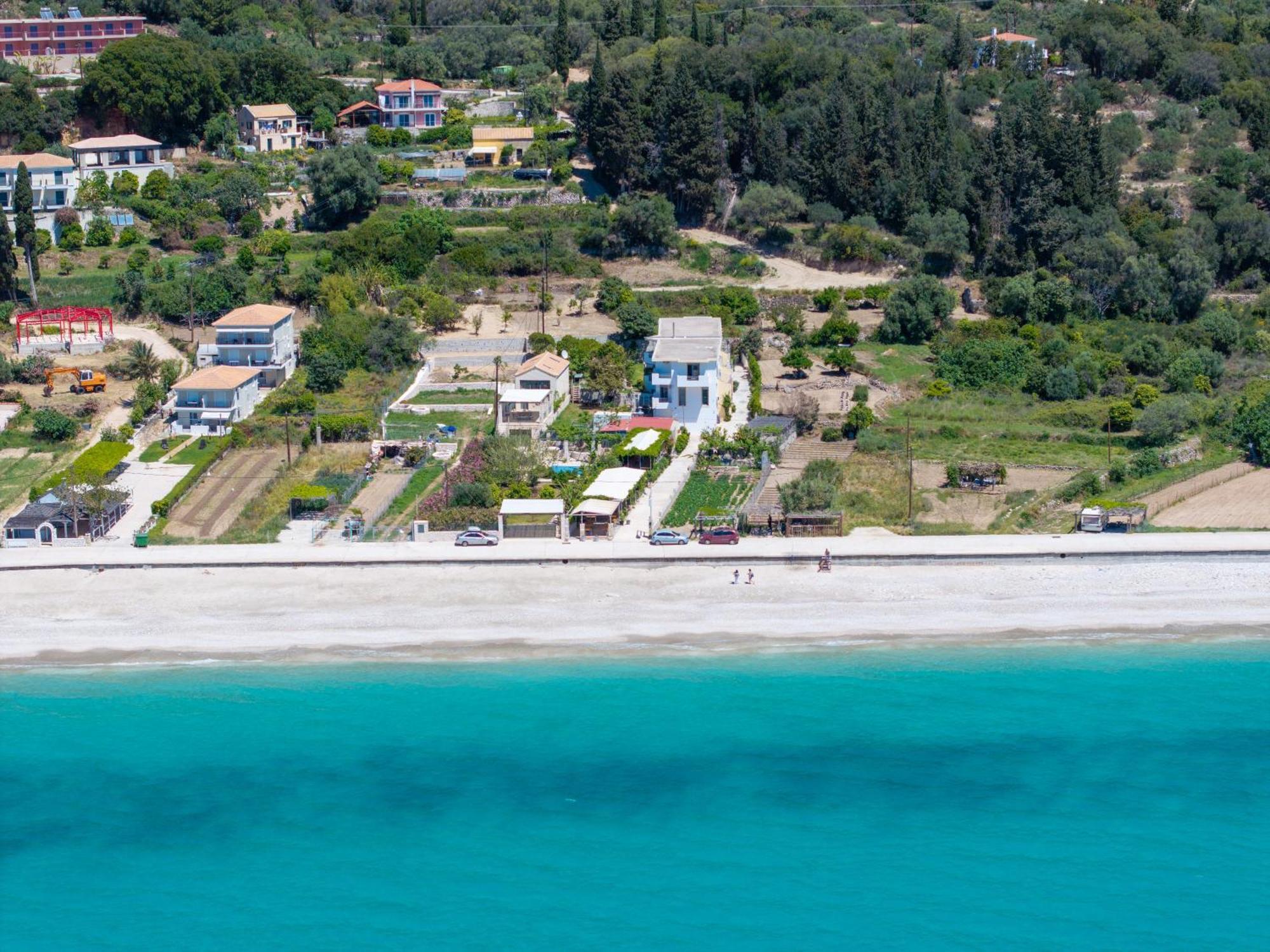 Aridas At The Beach Лурдата Екстер'єр фото